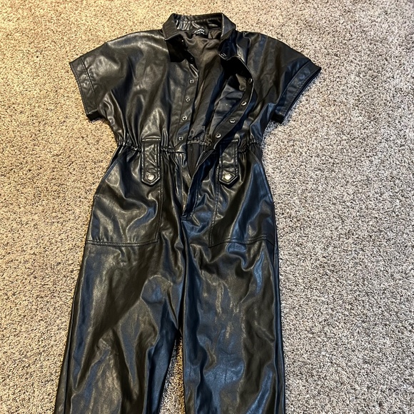 Bardot belted vegan leather pantsuit - Picture 5 of 8